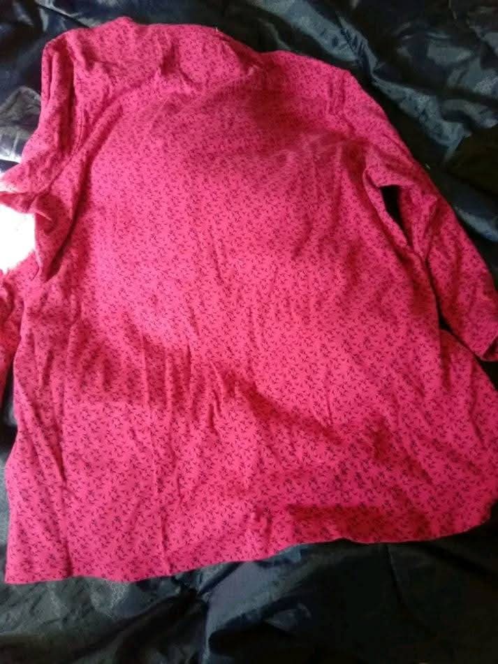 ST JOHNS BAY ACTIVE SZ L Rose Pink Gold Swirl Blouse