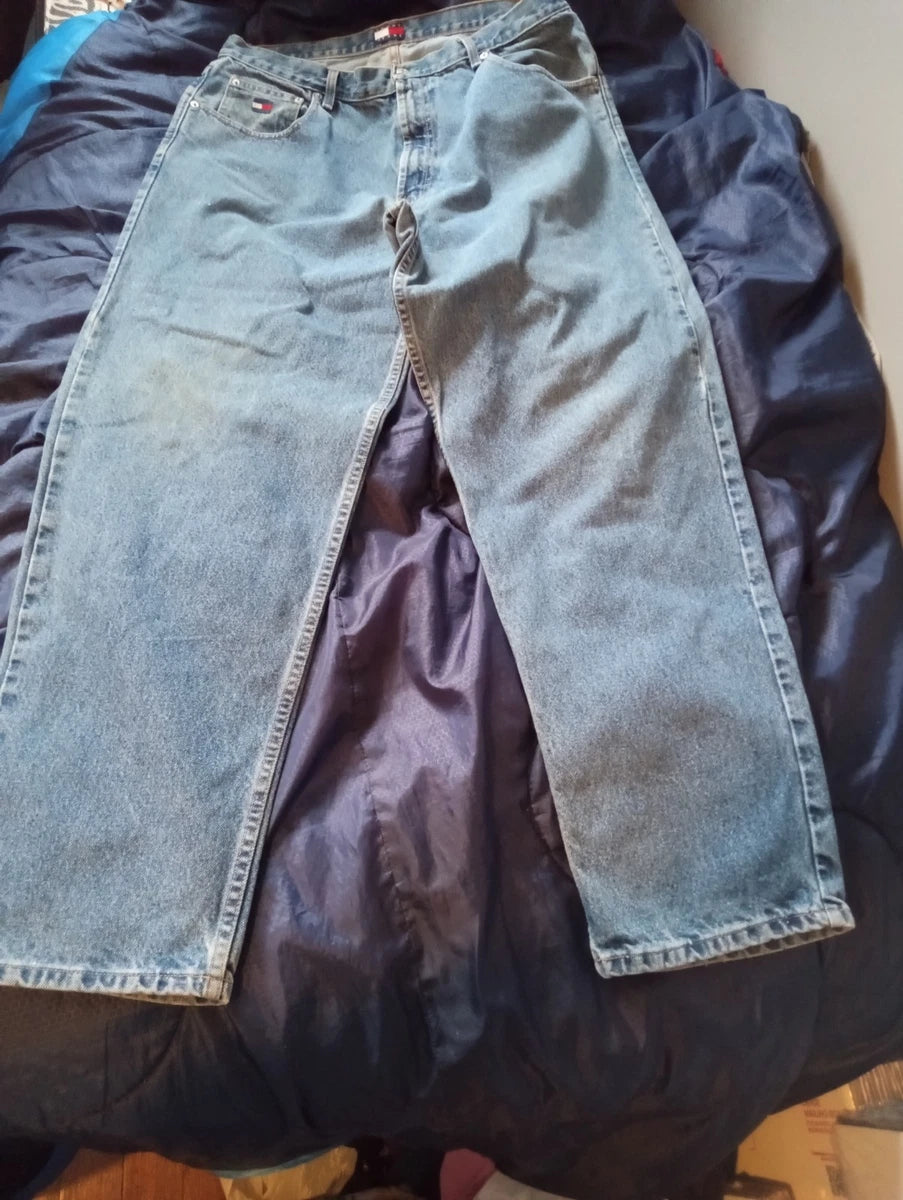 Tommy Hilfiger jeans men's 38/32 Tommy Jeans logo patch lighter wash loose fit 90's vintage Tommy Jeans